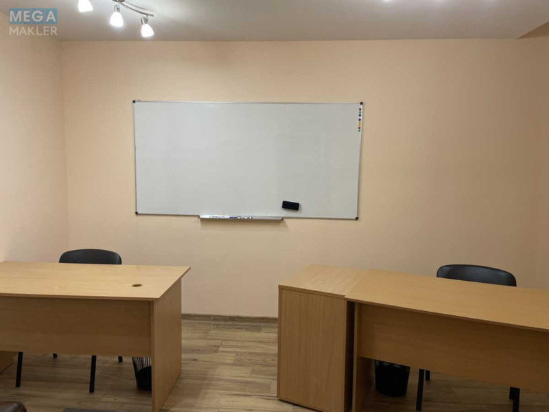 Оренда окремої будівлі/побудови, 80&nbsp;кв.м, <a class="location-link" href="/kiev/" title="Недвижимость Київ">Київ</a>, <a class="location-link" href="/kiev/darnickij/" title="Недвижимость Дарницький район">Дарницький р-н</a>, Срибнокильская ул., 22 (изображение 8)