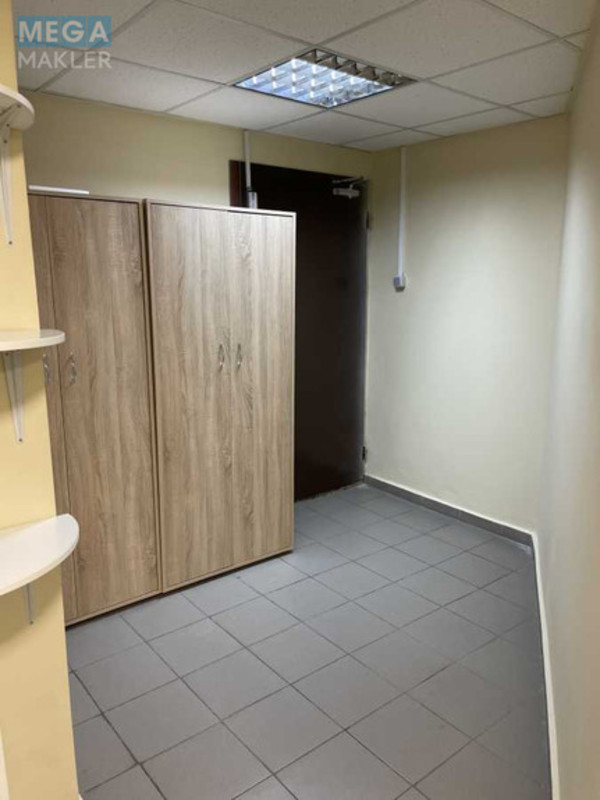 Оренда окремої будівлі/побудови, 80&nbsp;кв.м, <a class="location-link" href="/kiev/" title="Недвижимость Київ">Київ</a>, <a class="location-link" href="/kiev/darnickij/" title="Недвижимость Дарницький район">Дарницький р-н</a>, Срибнокильская ул., 22 (изображение 9)