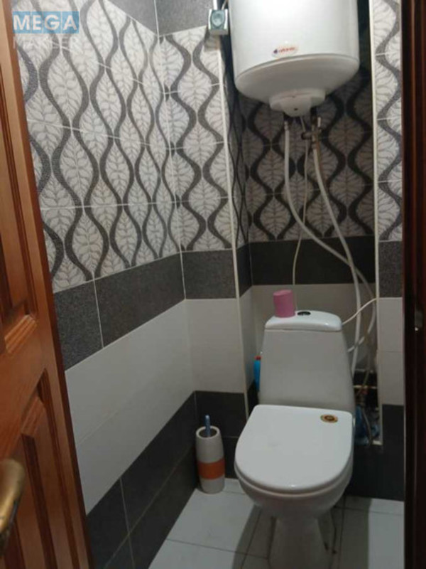 Оренда кімнати (підселення), <a class="location-link" href="/kiev/" title="Недвижимость Київ">Київ</a>, <a class="location-link" href="/kiev/svyatoshinskij/" title="Недвижимость Святошинський район">Святошинський р-н</a>, Миколи Ушакова вул., 6 (изображение 2)