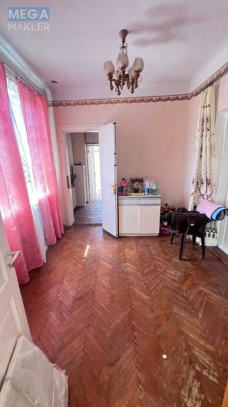 Продаж дома, 2&nbsp;поверху, 200&nbsp;кв.м, 5&nbsp;кімнат, ділянка 6&nbsp;соток, <a class="location-link" href="/stryj/" title="Недвижимость Стрий">Стрий</a>, Вітовського (изображение 10)