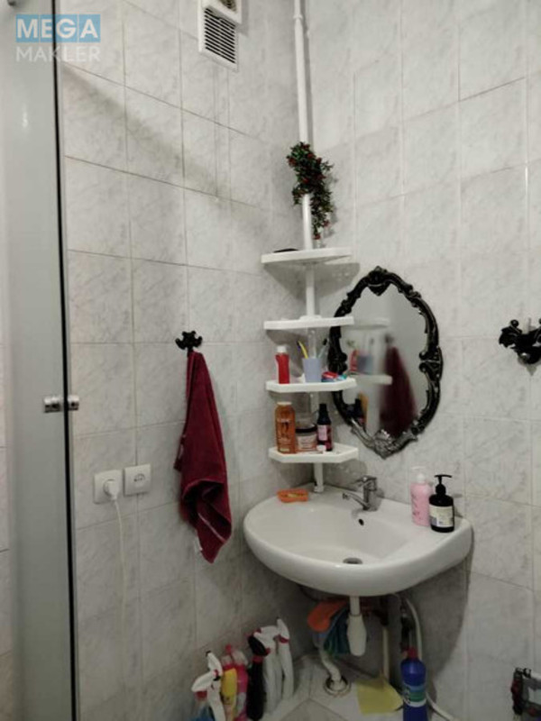 Оренда кімнати (підселення), <a class="location-link" href="/kiev/" title="Недвижимость Київ">Київ</a>, <a class="location-link" href="/kiev/pecherskij/" title="Недвижимость Печерський район">Печерський р-н</a>, Джона Маккейна вул., 18 (изображение 8)