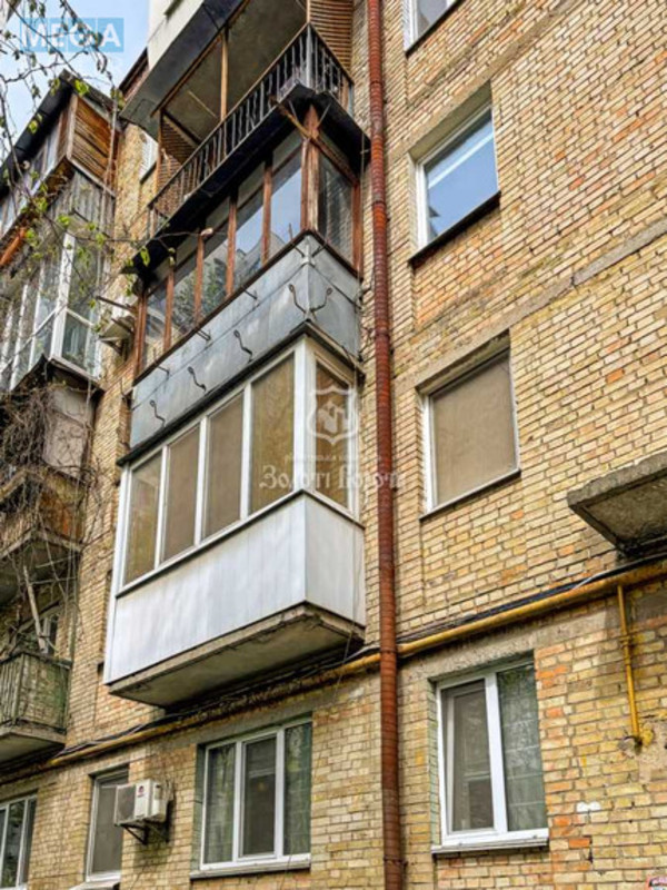 Продаж 2 кімнатної квартири (45/30/6), 3 пов. 5 пов. будинку, <a class="location-link" href="/kiev/" title="Недвижимость Київ">Київ</a>, <a class="location-link" href="/kiev/pecherskij/" title="Недвижимость Печерський район">Печерський р-н</a>, Іоанна Павла ІІ вул., 20 (изображение 10)