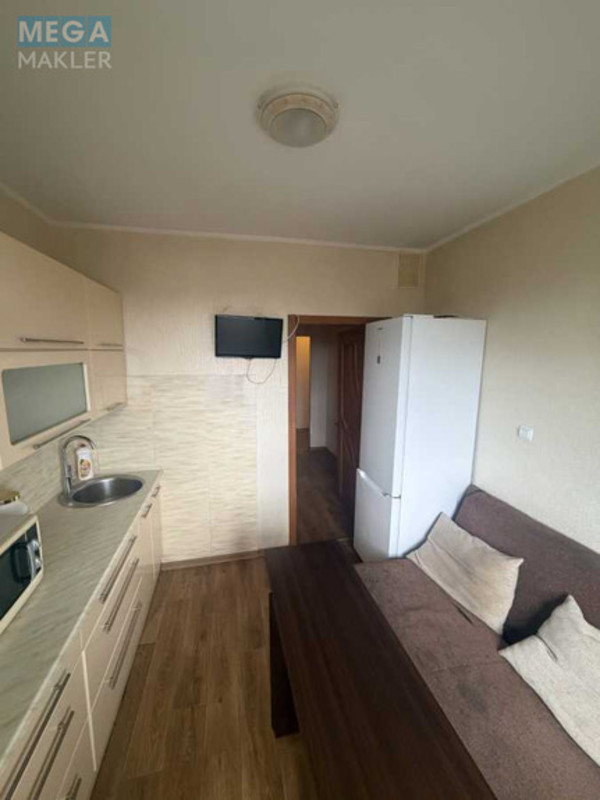 Оренда 1 кімнатної квартири, <a class="location-link" href="/kiev/" title="Недвижимость Київ">Київ</a>, <a class="location-link" href="/kiev/solomenskij/" title="Недвижимость Солом'янський район">Солом'янський р-н</a>, Семенівська вул., 9 (изображение 4)