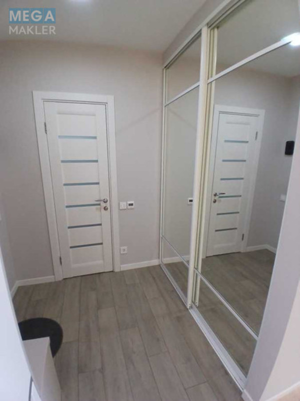 Оренда 1 кімнатної квартири, <a class="location-link" href="/kiev/" title="Недвижимость Київ">Київ</a>, <a class="location-link" href="/kiev/solomenskij/" title="Недвижимость Солом'янський район">Солом'янський р-н</a>, Вацлава Гавела бульв., 6в (изображение 9)