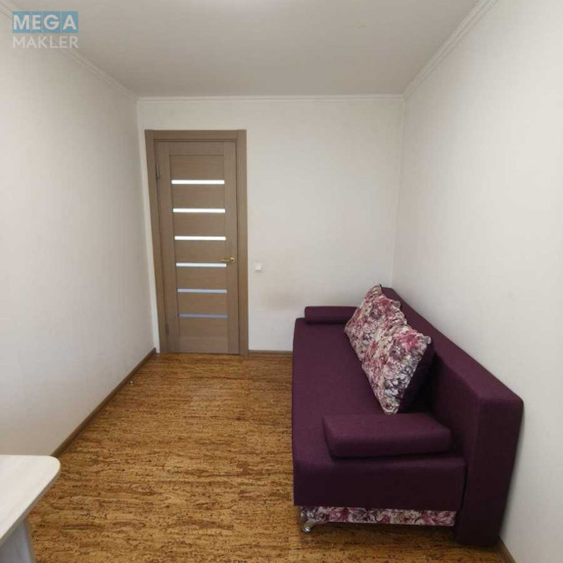 Продаж дома, 1&nbsp; поверх, 100&nbsp;кв.м, 3&nbsp;кімнати, ділянка 7&nbsp;соток, <a class="location-link" href="/kiev/" title="Недвижимость Київ">Київ</a>, <a class="location-link" href="/kiev/desnyanskij/" title="Недвижимость Деснянський район">Деснянський р-н</a>, Кисловодська вул., 16 (изображение 14)