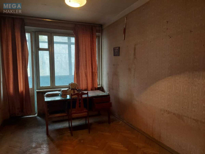 Продаж 3 кімнатної квартири (87/51/10), 4 пов. 9 пов. будинку, <a class="location-link" href="/kiev/" title="Недвижимость Київ">Київ</a>, <a class="location-link" href="/kiev/pecherskij/" title="Недвижимость Печерський район">Печерський р-н</a>, Василия Тютюнника ул., 22/26 (изображение 9)