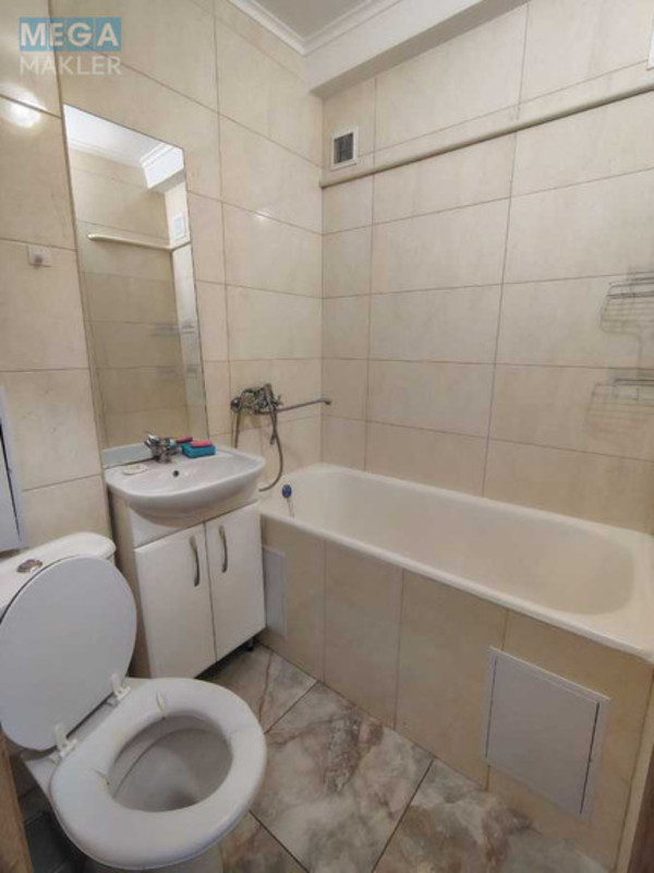 Оренда 1 кімнатної квартири, <a class="location-link" href="/kiev/" title="Недвижимость Київ">Київ</a>, <a class="location-link" href="/kiev/svyatoshinskij/" title="Недвижимость Святошинський район">Святошинський р-н</a>, Академіка Корольова вул., 10 (изображение 4)