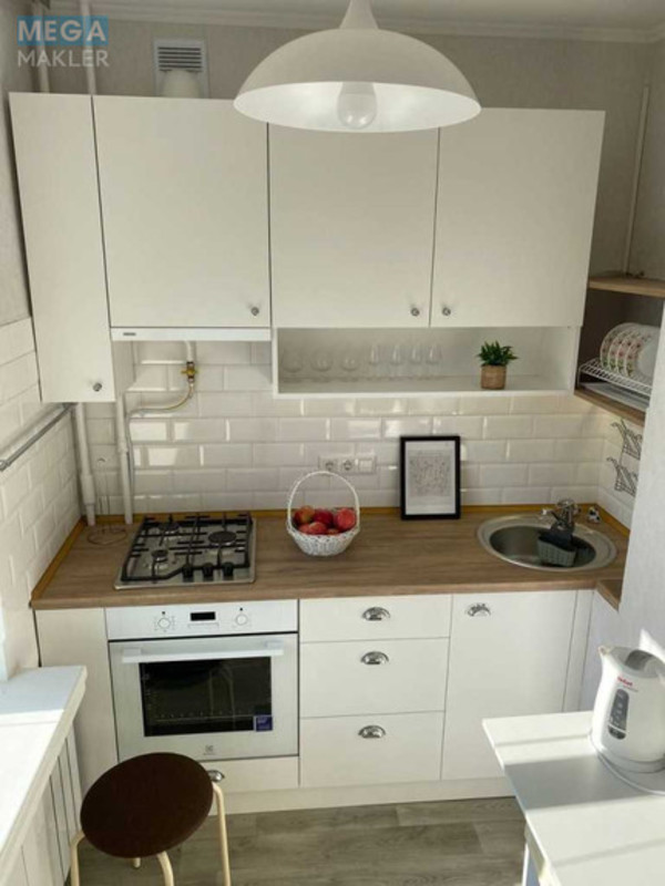 Оренда 3 кімнатної квартири, <a class="location-link" href="/kiev/" title="Недвижимость Київ">Київ</a>, <a class="location-link" href="/kiev/pecherskij/" title="Недвижимость Печерський район">Печерський р-н</a>, Леси Украинки бульв., 24 (изображение 4)
