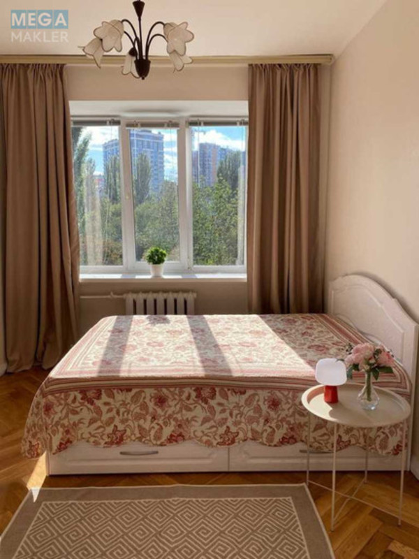 Оренда 3 кімнатної квартири, <a class="location-link" href="/kiev/" title="Недвижимость Київ">Київ</a>, <a class="location-link" href="/kiev/pecherskij/" title="Недвижимость Печерський район">Печерський р-н</a>, Леси Украинки бульв., 24 (изображение 7)
