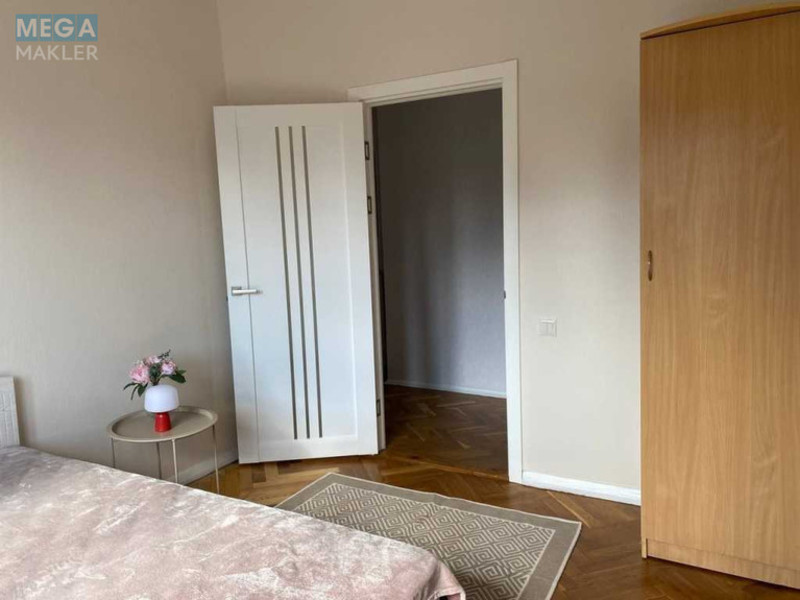 Оренда 3 кімнатної квартири, <a class="location-link" href="/kiev/" title="Недвижимость Київ">Київ</a>, <a class="location-link" href="/kiev/pecherskij/" title="Недвижимость Печерський район">Печерський р-н</a>, Леси Украинки бульв., 24 (изображение 8)