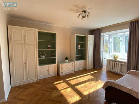Оренда 3 кімнатної квартири, <a class="location-link" href="/kiev/" title="Недвижимость Київ">Київ</a>, <a class="location-link" href="/kiev/pecherskij/" title="Недвижимость Печерський район">Печерський р-н</a>, Леси Украинки бульв., 24 (изображение 9)