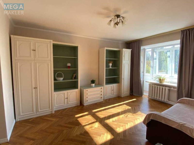 Оренда 3 кімнатної квартири, <a class="location-link" href="/kiev/" title="Недвижимость Київ">Київ</a>, <a class="location-link" href="/kiev/pecherskij/" title="Недвижимость Печерський район">Печерський р-н</a>, Леси Украинки бульв., 24 (изображение 9)