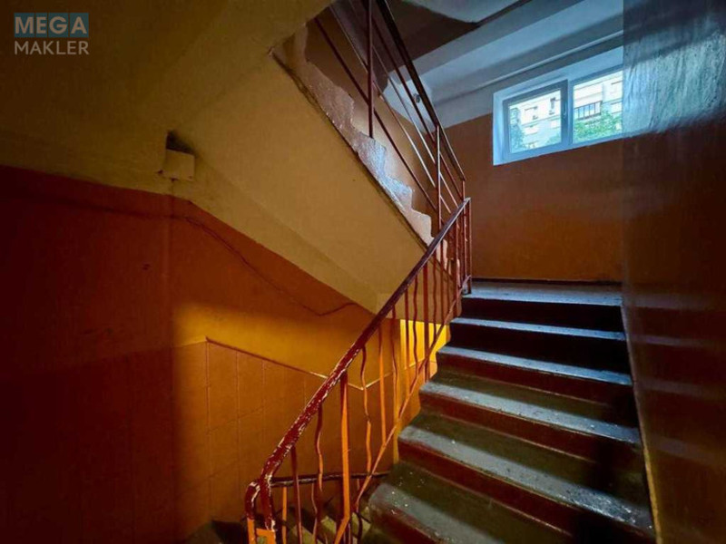 Продаж 3 кімнатної квартири (56/41/7), 9 пов. 9 пов. будинку, <a class="location-link" href="/kiev/" title="Недвижимость Київ">Київ</a>, <a class="location-link" href="/kiev/solomenskij/" title="Недвижимость Солом'янський район">Солом'янський р-н</a>, Борщагівська вул., 139/141 (изображение 10)