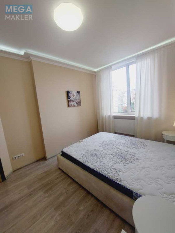 Оренда 1 кімнатної квартири, <a class="location-link" href="/kiev/" title="Недвижимость Київ">Київ</a>, <a class="location-link" href="/kiev/goloseevskij/" title="Недвижимость Голосіївський район">Голосіївський р-н</a>, Ломоносова ул., 50/2 (изображение 3)