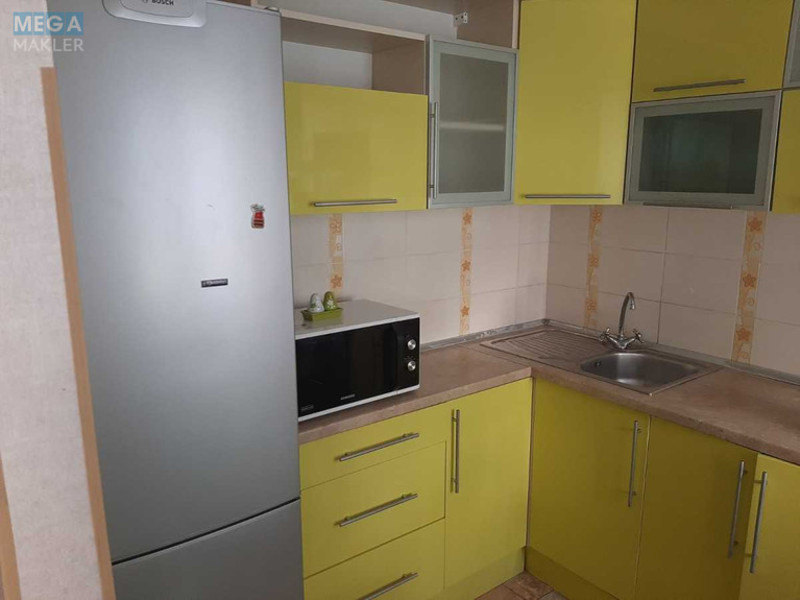 Оренда 3 кімнатної квартири, <a class="location-link" href="/kiev/" title="Недвижимость Київ">Київ</a>, <a class="location-link" href="/kiev/goloseevskij/" title="Недвижимость Голосіївський район">Голосіївський р-н</a>, Велика Васильківська вул., 122 (изображение 4)