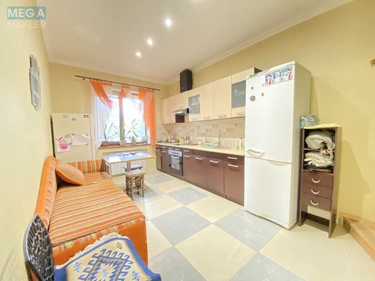 Продаж дома, 2&nbsp;поверху, 312&nbsp;кв.м, 5&nbsp;кімнат, ділянка 4&nbsp;сотки, <a class="location-link" href="/kiev/" title="Недвижимость Київ">Київ</a>, <a class="location-link" href="/kiev/svyatoshinskij/" title="Недвижимость Святошинський район">Святошинський р-н</a>, Плодова вул. (изображение 12)