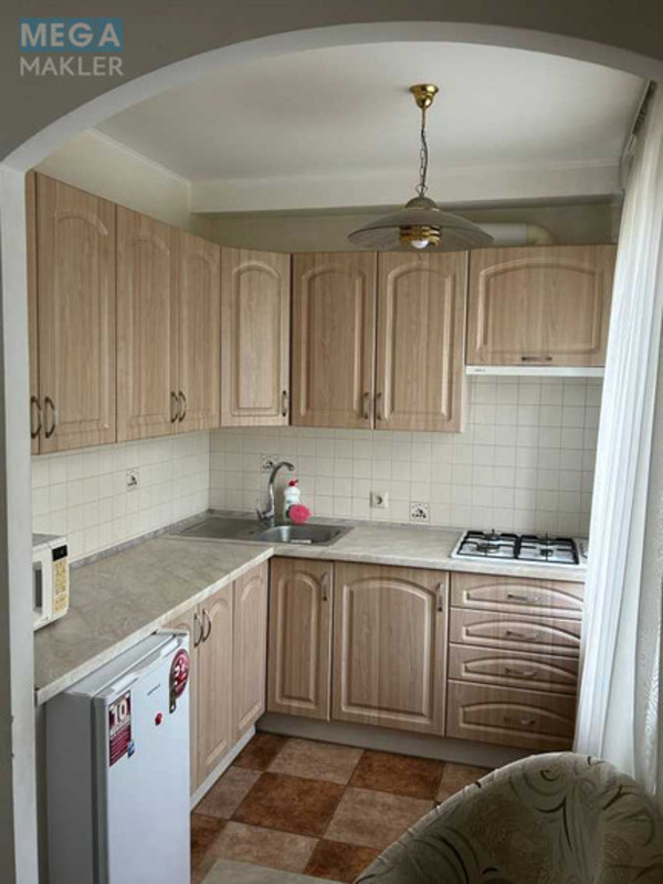 Оренда 1 кімнатної квартири, <a class="location-link" href="/kiev/" title="Недвижимость Київ">Київ</a>, <a class="location-link" href="/kiev/pecherskij/" title="Недвижимость Печерський район">Печерський р-н</a>, Михайла Бойчука вул., 13 (изображение 4)