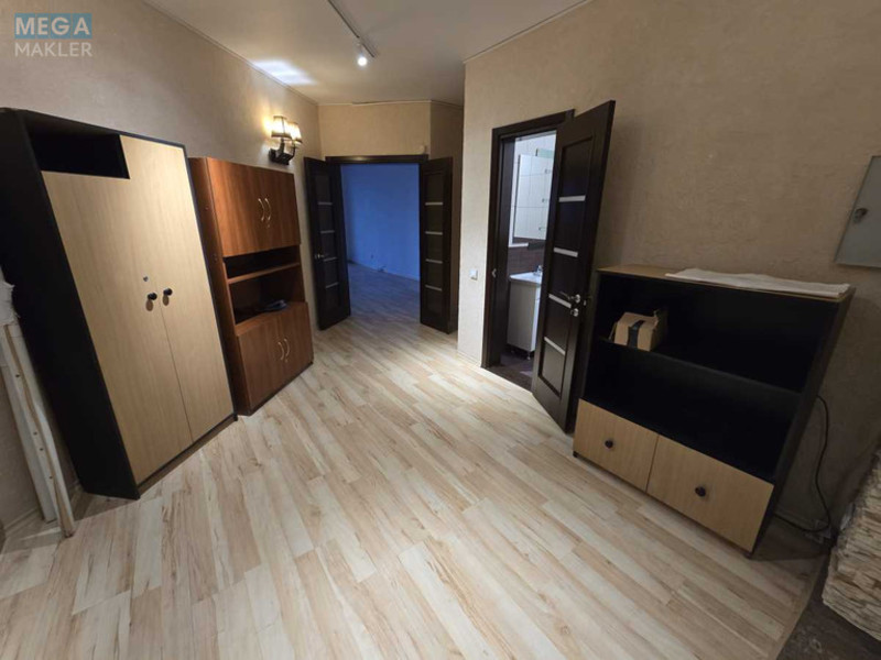 Продаж 4 кімнатної квартири (160/100/20), 5 пов. 9 пов. будинку, <a class="location-link" href="/kiev/" title="Недвижимость Київ">Київ</a>, <a class="location-link" href="/kiev/dneprovskij/" title="Недвижимость Дніпровський район">Дніпровський р-н</a>, Раисы Окипной ул., 4 (изображение 7)