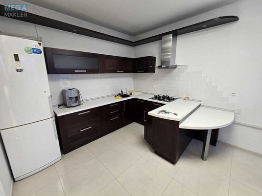 Продаж 4 кімнатної квартири (160/100/20), 5 пов. 9 пов. будинку, <a class="location-link" href="/kiev/" title="Недвижимость Київ">Київ</a>, <a class="location-link" href="/kiev/dneprovskij/" title="Недвижимость Дніпровський район">Дніпровський р-н</a>, Раисы Окипной ул., 4 (изображение 10)