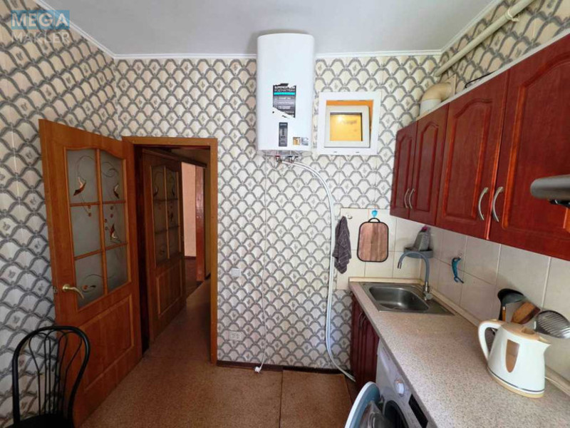 Продаж 1 кімнатної квартири (31/?/5,6), 1 пов. 5 пов. будинку, <a class="location-link" href="/kiev/" title="Недвижимость Київ">Київ</a>, <a class="location-link" href="/kiev/shevchenkovskij/" title="Недвижимость Шевченківський район">Шевченківський р-н</a>, Ружинская ул., 7/43 (изображение 4)