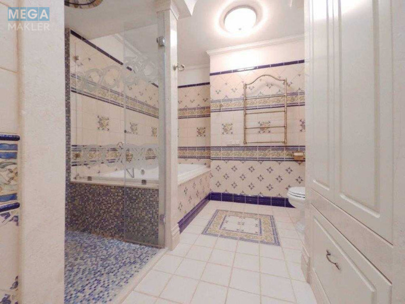 Оренда 4 кімнатні квартири, <a class="location-link" href="/kiev/" title="Недвижимость Київ">Київ</a>, <a class="location-link" href="/kiev/pecherskij/" title="Недвижимость Печерський район">Печерський р-н</a>, Институтская ул., 18 (изображение 8)