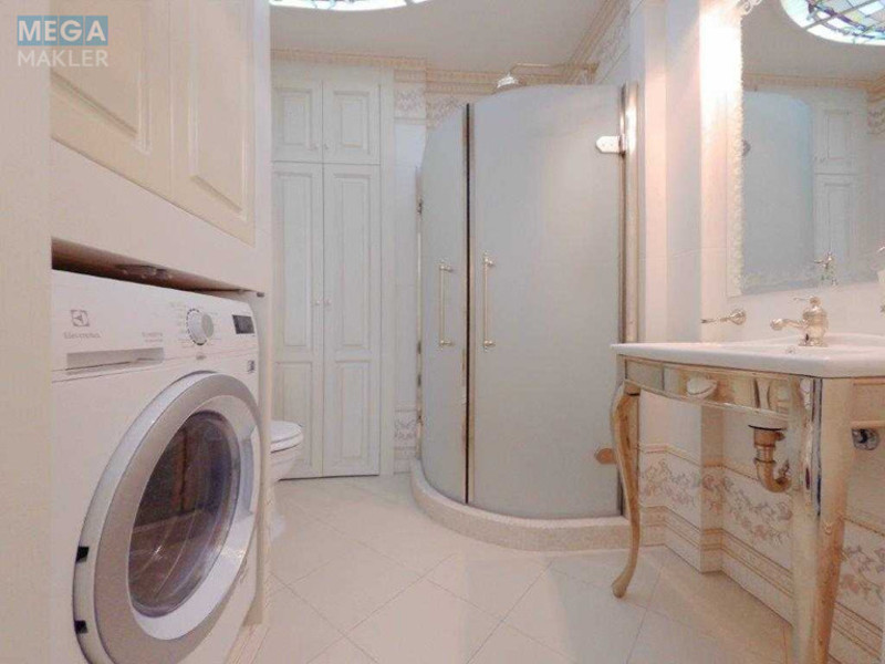 Оренда 4 кімнатні квартири, <a class="location-link" href="/kiev/" title="Недвижимость Київ">Київ</a>, <a class="location-link" href="/kiev/pecherskij/" title="Недвижимость Печерський район">Печерський р-н</a>, Институтская ул., 18 (изображение 15)