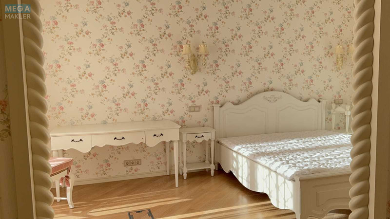 Оренда 4 кімнатні квартири, <a class="location-link" href="/kiev/" title="Недвижимость Київ">Київ</a>, <a class="location-link" href="/kiev/pecherskij/" title="Недвижимость Печерський район">Печерський р-н</a>, Институтская ул., 18 (изображение 20)