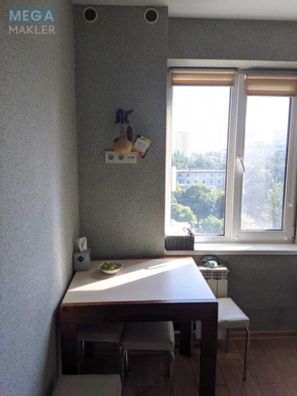 Продаж 3 кімнатної квартири (57/39/6), 7 пов. 9 пов. будинку, <a class="location-link" href="/kiev/" title="Недвижимость Київ">Київ</a>, <a class="location-link" href="/kiev/svyatoshinskij/" title="Недвижимость Святошинський район">Святошинський р-н</a>, Миколи Руденка бульв., 19 (изображение 3)