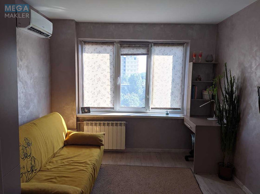 Продаж 3 кімнатної квартири (57/39/6), 7 пов. 9 пов. будинку, <a class="location-link" href="/kiev/" title="Недвижимость Київ">Київ</a>, <a class="location-link" href="/kiev/svyatoshinskij/" title="Недвижимость Святошинський район">Святошинський р-н</a>, Миколи Руденка бульв., 19 (изображение 11)