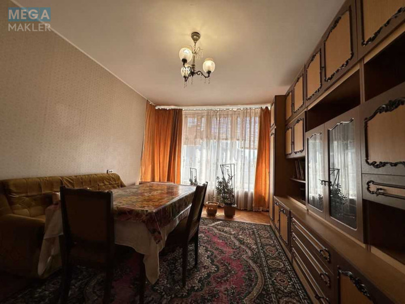 Продаж 3 кімнатної квартири (94/?/10), 4 пов. 9 пов. будинку, <a class="location-link" href="/kiev/" title="Недвижимость Київ">Київ</a>, <a class="location-link" href="/kiev/pecherskij/" title="Недвижимость Печерський район">Печерський р-н</a>, Михайла Омеляновича-Павленка вул., 19 (изображение 4)