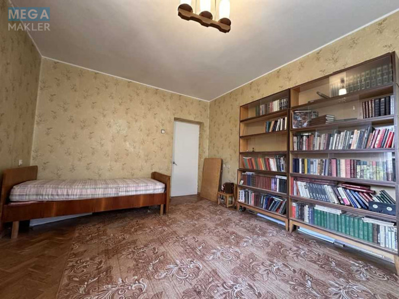 Продаж 3 кімнатної квартири (94/?/10), 4 пов. 9 пов. будинку, <a class="location-link" href="/kiev/" title="Недвижимость Київ">Київ</a>, <a class="location-link" href="/kiev/pecherskij/" title="Недвижимость Печерський район">Печерський р-н</a>, Михайла Омеляновича-Павленка вул., 19 (изображение 8)