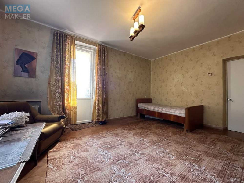 Продаж 3 кімнатної квартири (94/?/10), 4 пов. 9 пов. будинку, <a class="location-link" href="/kiev/" title="Недвижимость Київ">Київ</a>, <a class="location-link" href="/kiev/pecherskij/" title="Недвижимость Печерський район">Печерський р-н</a>, Михайла Омеляновича-Павленка вул., 19 (изображение 9)