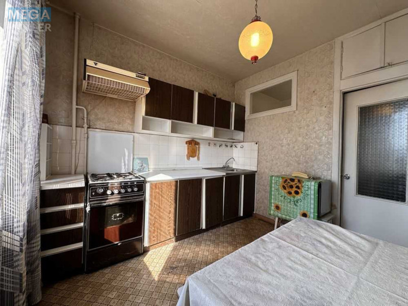 Продаж 3 кімнатної квартири (94/?/10), 4 пов. 9 пов. будинку, <a class="location-link" href="/kiev/" title="Недвижимость Київ">Київ</a>, <a class="location-link" href="/kiev/pecherskij/" title="Недвижимость Печерський район">Печерський р-н</a>, Михайла Омеляновича-Павленка вул., 19 (изображение 15)