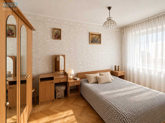 Продаж 2 кімнатної квартири (47/29/6), 2 пов. 9 пов. будинку, <a class="location-link" href="/kiev/" title="Недвижимость Київ">Київ</a>, <a class="location-link" href="/kiev/goloseevskij/" title="Недвижимость Голосіївський район">Голосіївський р-н</a>, Большая Васильковская ул., 102 (изображение 2)