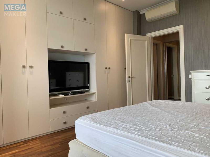 Оренда 3 кімнатної квартири, <a class="location-link" href="/kiev/" title="Недвижимость Київ">Київ</a>, <a class="location-link" href="/kiev/shevchenkovskij/" title="Недвижимость Шевченківський район">Шевченківський р-н</a>, Юрія Іллєнка вул., 18Б (изображение 4)