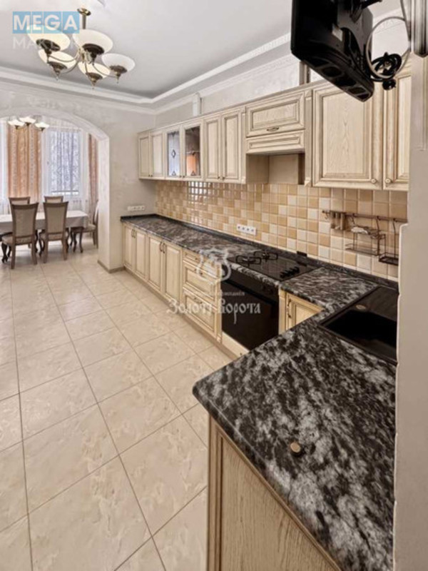 Продаж 3 кімнатної квартири (136/66/22), 7 пов. 9 пов. будинку, <a class="location-link" href="/kiev/" title="Недвижимость Київ">Київ</a>, <a class="location-link" href="/kiev/podolskij/" title="Недвижимость Подільський район">Подільський р-н</a>, Вишгородська вул., 45/2 (изображение 8)