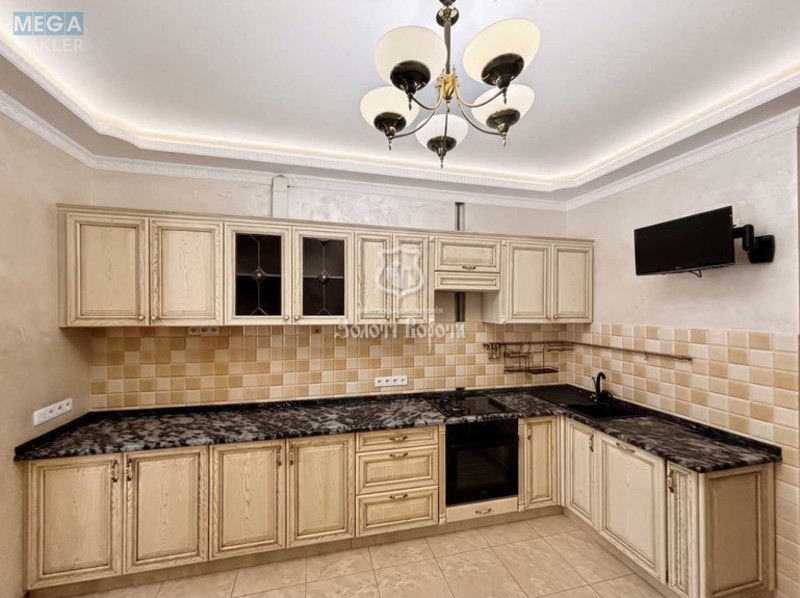 Продаж 3 кімнатної квартири (136/66/22), 7 пов. 9 пов. будинку, <a class="location-link" href="/kiev/" title="Недвижимость Київ">Київ</a>, <a class="location-link" href="/kiev/podolskij/" title="Недвижимость Подільський район">Подільський р-н</a>, Вишгородська вул., 45/2 (изображение 9)