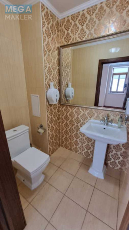 Продаж комерційної нерухомості, 500&nbsp;кв.м, под офис, <a class="location-link" href="/kiev/" title="Недвижимость Київ">Київ</a>, <a class="location-link" href="/kiev/goloseevskij/" title="Недвижимость Голосіївський район">Голосіївський р-н</a>, Володимирська вул., 63А (изображение 9)