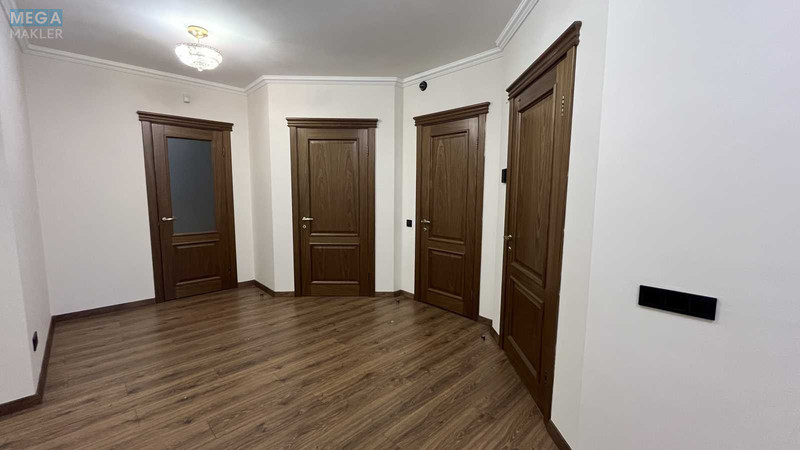 Продаж комерційної нерухомості, 500&nbsp;кв.м, под офис, <a class="location-link" href="/kiev/" title="Недвижимость Київ">Київ</a>, <a class="location-link" href="/kiev/goloseevskij/" title="Недвижимость Голосіївський район">Голосіївський р-н</a>, Володимирська вул., 63А (изображение 16)