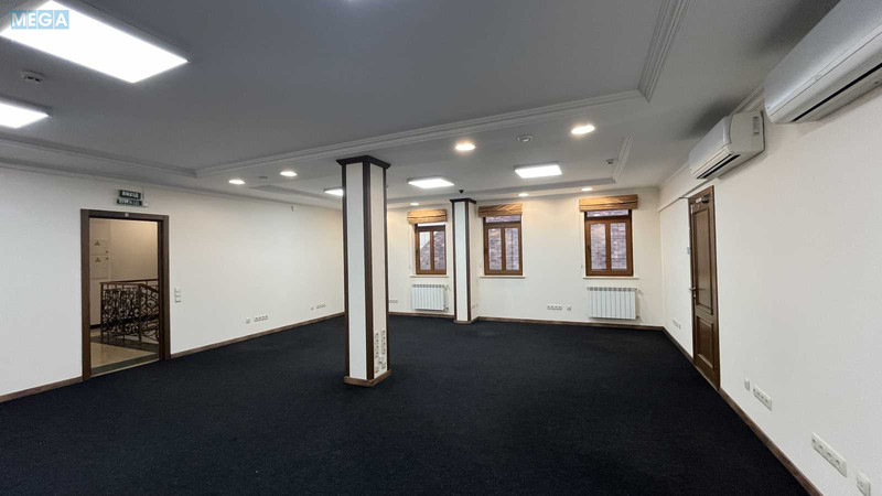 Продаж комерційної нерухомості, 500&nbsp;кв.м, под офис, <a class="location-link" href="/kiev/" title="Недвижимость Київ">Київ</a>, <a class="location-link" href="/kiev/goloseevskij/" title="Недвижимость Голосіївський район">Голосіївський р-н</a>, Володимирська вул., 63А (изображение 21)