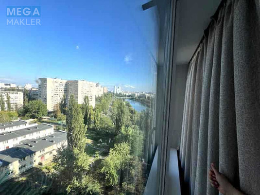 Продаж 1 кімнатної квартири (41/?/?), 11 пов. 15 пов. будинку, <a class="location-link" href="/kiev/" title="Недвижимость Київ">Київ</a>, <a class="location-link" href="/kiev/dneprovskij/" title="Недвижимость Дніпровський район">Дніпровський р-н</a>, Флоренції вул. (изображение 2)