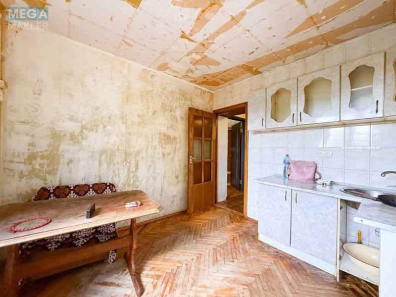 Продаж 1 кімнатної квартири (34/16/9), 5 пов. 9 пов. будинку, <a class="location-link" href="/kiev/" title="Недвижимость Київ">Київ</a>, <a class="location-link" href="/kiev/podolskij/" title="Недвижимость Подільський район">Подільський р-н</a>, Світлицького вул., 28Б (изображение 4)