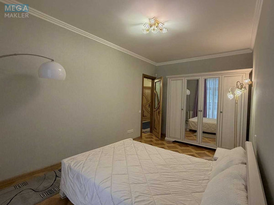 Оренда 4 кімнатні квартири, <a class="location-link" href="/kiev/" title="Недвижимость Київ">Київ</a>, <a class="location-link" href="/kiev/shevchenkovskij/" title="Недвижимость Шевченківський район">Шевченківський р-н</a>, Тургенєвська вул., 45-49 (изображение 10)