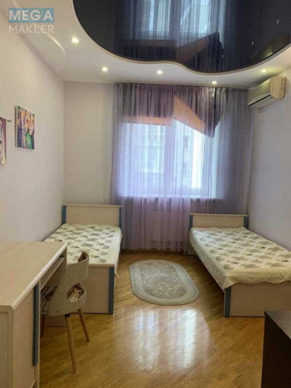 Оренда 4 кімнатні квартири, <a class="location-link" href="/kiev/" title="Недвижимость Київ">Київ</a>, <a class="location-link" href="/kiev/shevchenkovskij/" title="Недвижимость Шевченківський район">Шевченківський р-н</a>, Тургенєвська вул., 45-49 (изображение 14)