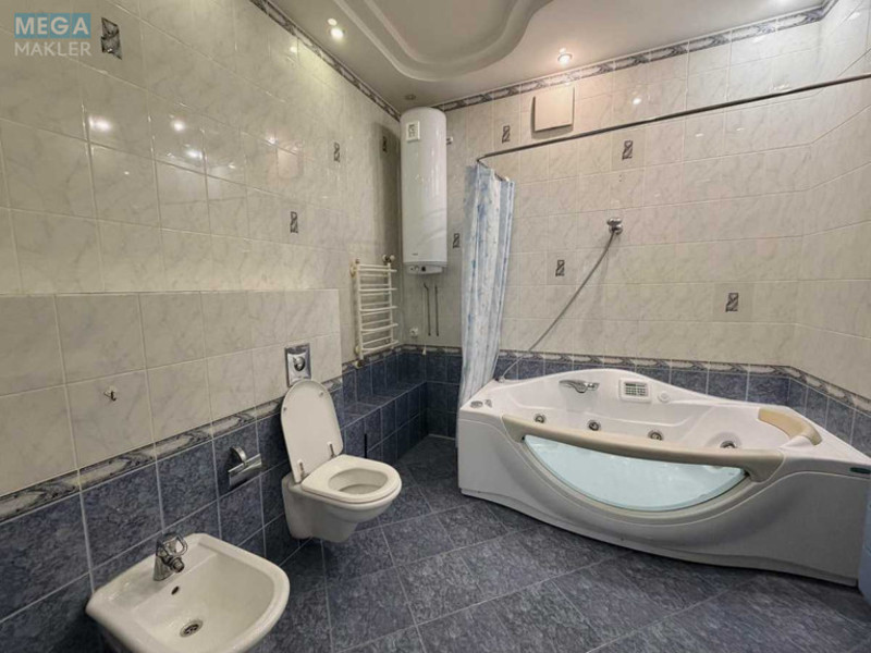 Оренда 4 кімнатні квартири, <a class="location-link" href="/kiev/" title="Недвижимость Київ">Київ</a>, <a class="location-link" href="/kiev/shevchenkovskij/" title="Недвижимость Шевченківський район">Шевченківський р-н</a>, Тургенєвська вул., 45-49 (изображение 16)