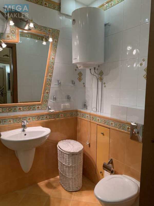 Оренда 4 кімнатні квартири, <a class="location-link" href="/kiev/" title="Недвижимость Київ">Київ</a>, <a class="location-link" href="/kiev/shevchenkovskij/" title="Недвижимость Шевченківський район">Шевченківський р-н</a>, Тургенєвська вул., 45-49 (изображение 18)