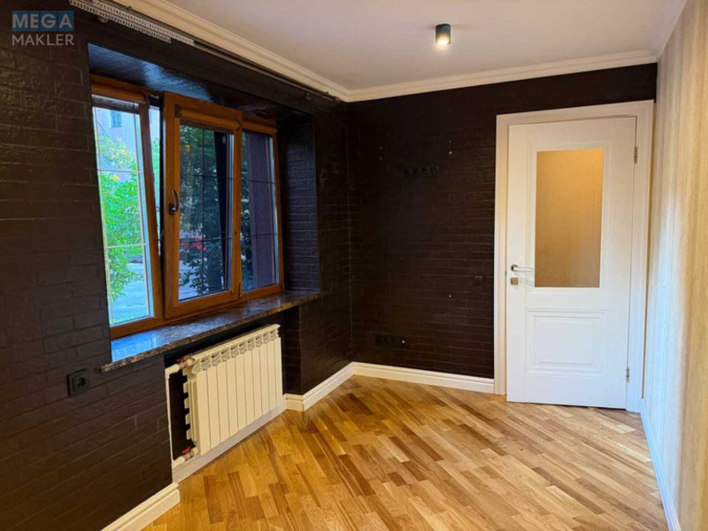Продаж окремої будівлі/побудови, 45&nbsp;кв.м, <a class="location-link" href="/kiev/" title="Недвижимость Київ">Київ</a>, <a class="location-link" href="/kiev/shevchenkovskij/" title="Недвижимость Шевченківський район">Шевченківський р-н</a>, Деревлянська вул., 19Б (изображение 8)