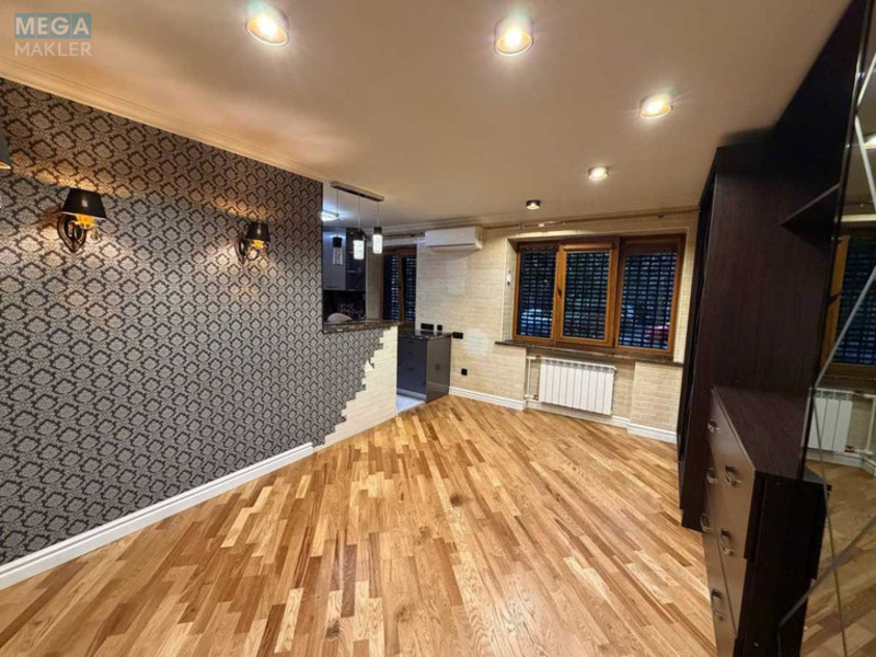 Продаж окремої будівлі/побудови, 45&nbsp;кв.м, <a class="location-link" href="/kiev/" title="Недвижимость Київ">Київ</a>, <a class="location-link" href="/kiev/shevchenkovskij/" title="Недвижимость Шевченківський район">Шевченківський р-н</a>, Деревлянська вул., 19Б (изображение 11)