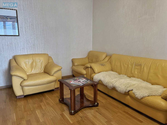 Продаж 3 кімнатної квартири (115/62/14), 6 пов. 16 пов. будинку, <a class="location-link" href="/kiev/" title="Недвижимость Київ">Київ</a>, <a class="location-link" href="/kiev/svyatoshinskij/" title="Недвижимость Святошинський район">Святошинський р-н</a>, Прилужна вул., 4/15 (изображение 4)