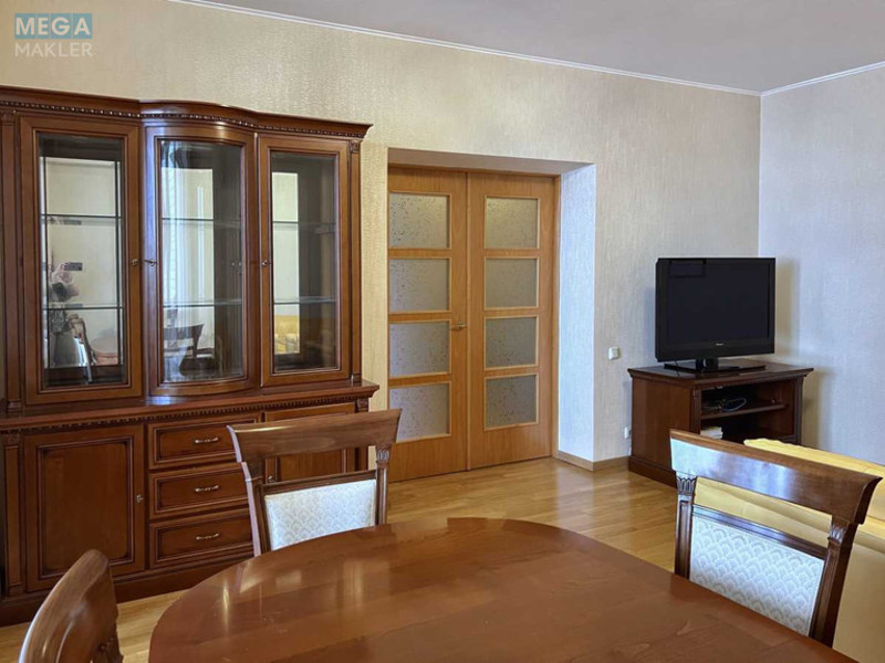 Продаж 3 кімнатної квартири (115/62/14), 6 пов. 16 пов. будинку, <a class="location-link" href="/kiev/" title="Недвижимость Київ">Київ</a>, <a class="location-link" href="/kiev/svyatoshinskij/" title="Недвижимость Святошинський район">Святошинський р-н</a>, Прилужна вул., 4/15 (изображение 5)
